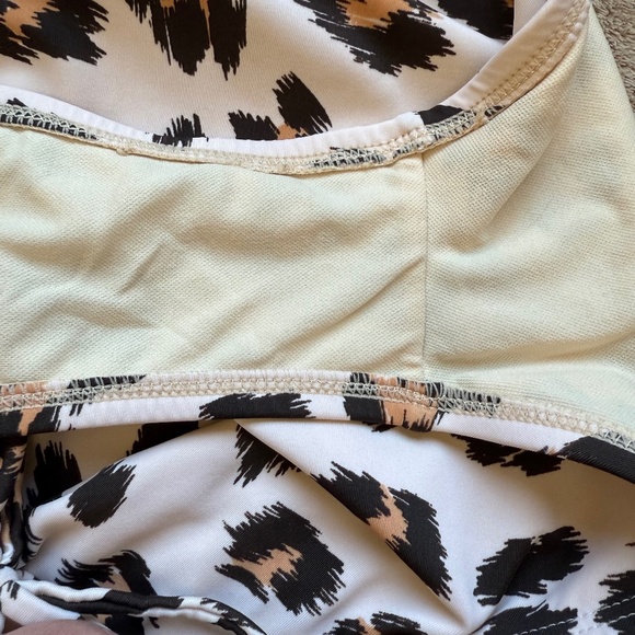 Kona Sol Leopard Print Tortoise Ring Racer Back One Piece Swimsuit Size Medium - Picture 13 of 16